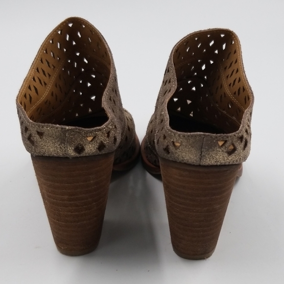 Steve Madden Gold Dust Harmony Stacked Heel Mule - Picture 7 of 10